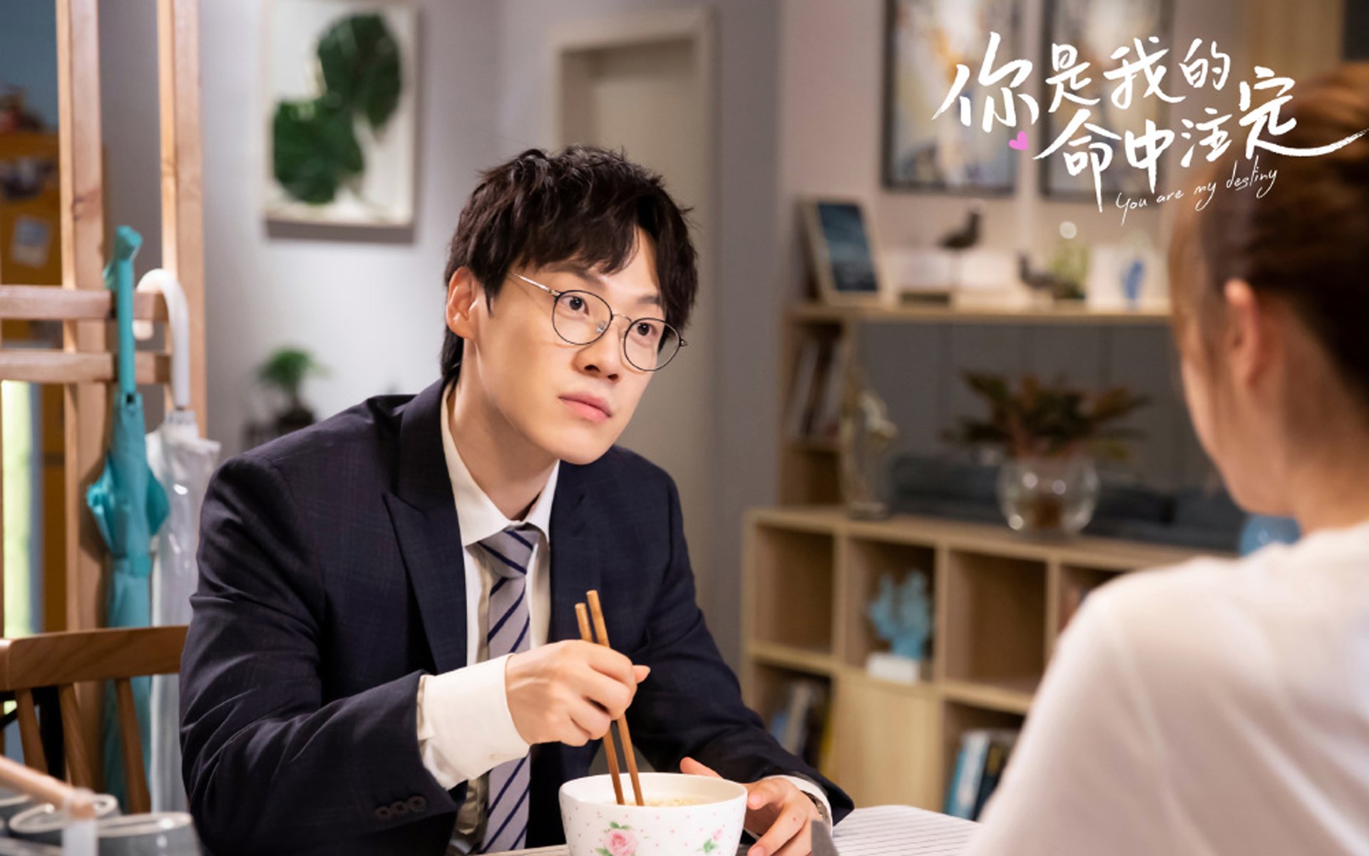 “季中排行变奏，焦点战引领赛季新格局”，季中赛战队排名