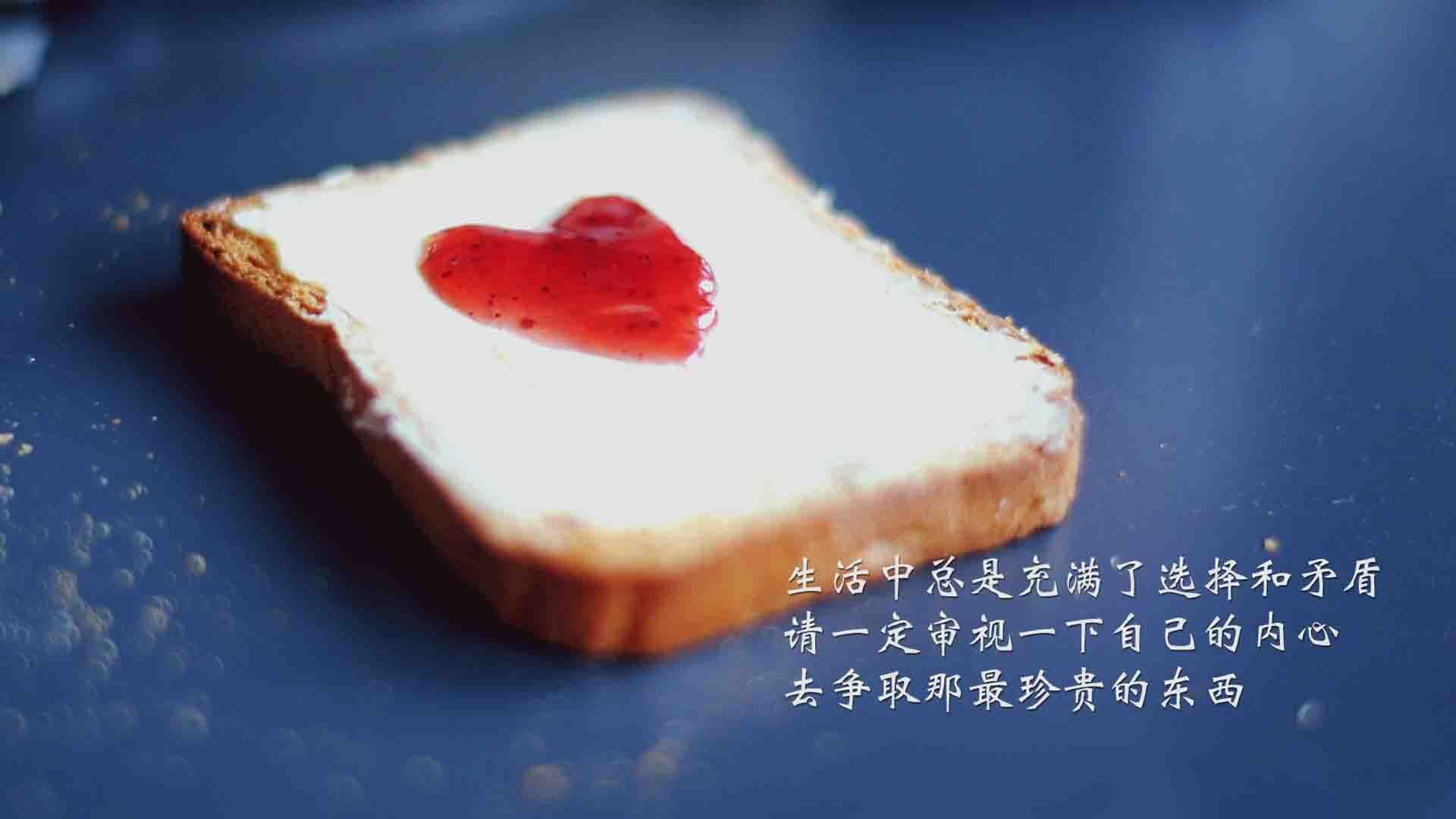 -中超联赛中国青年队逆袭 球员拼搏精神感动球迷，中超俱乐部青训